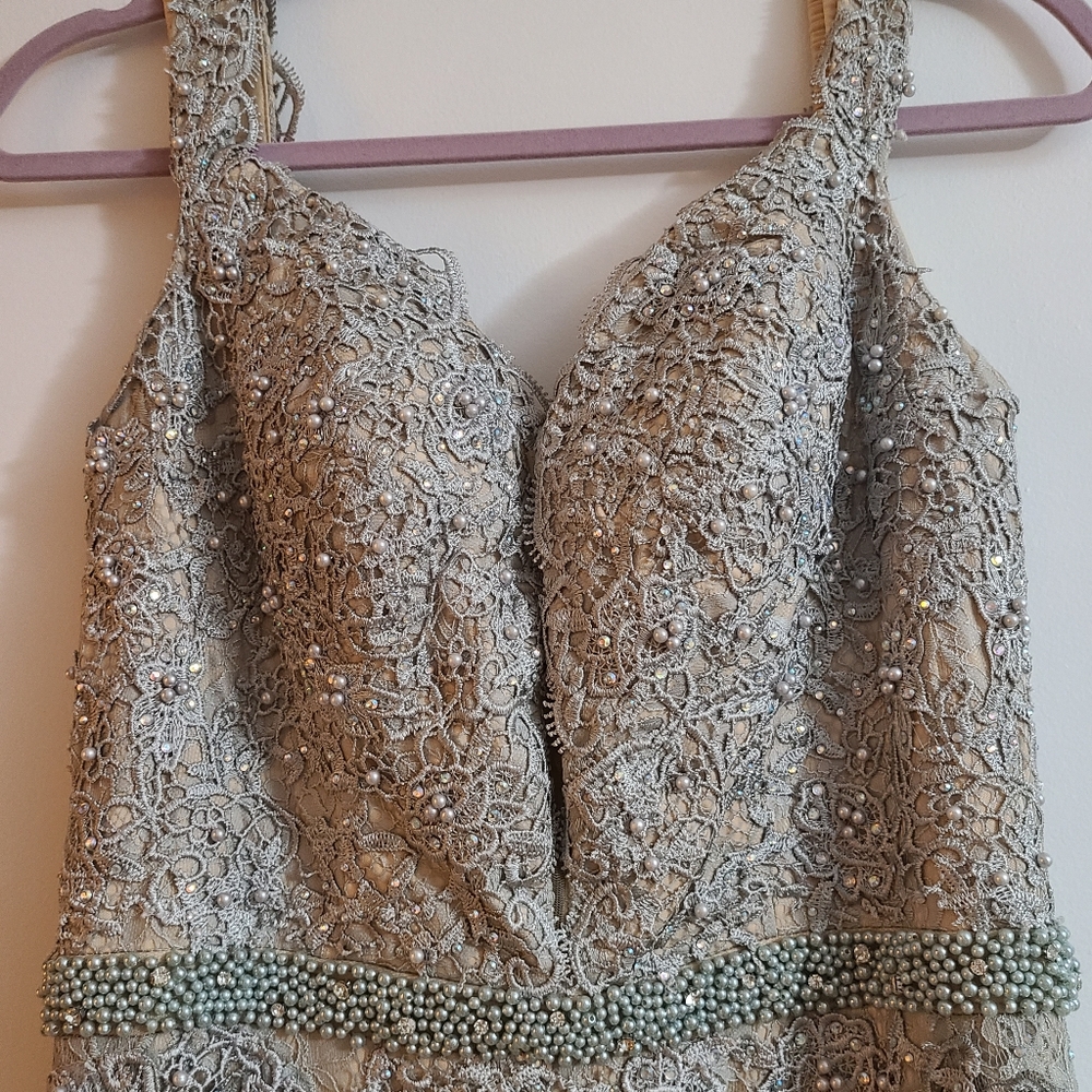 Dress - Picture 3 of 12